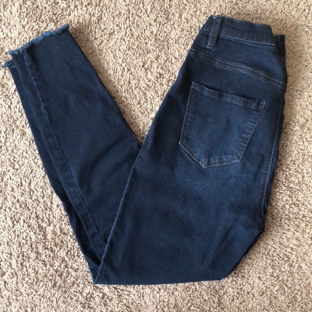CHARLOTTE RUSSE Dark Wash Jeans
